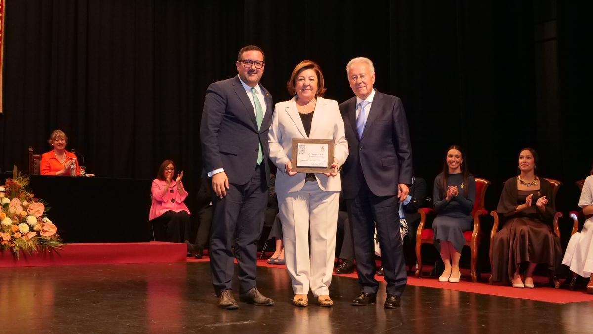 Las imágenes del homenaje a los matrimonios que celebran sus bodas de oro en Vila-real