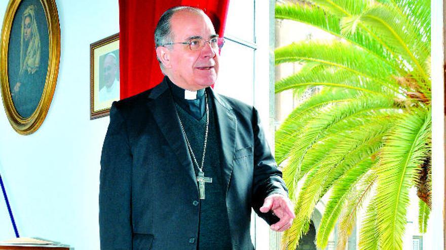 Francisco Cases&quot;Somos una Iglesia vieja y debemos asomarnos al balcón para mejorar&quot;