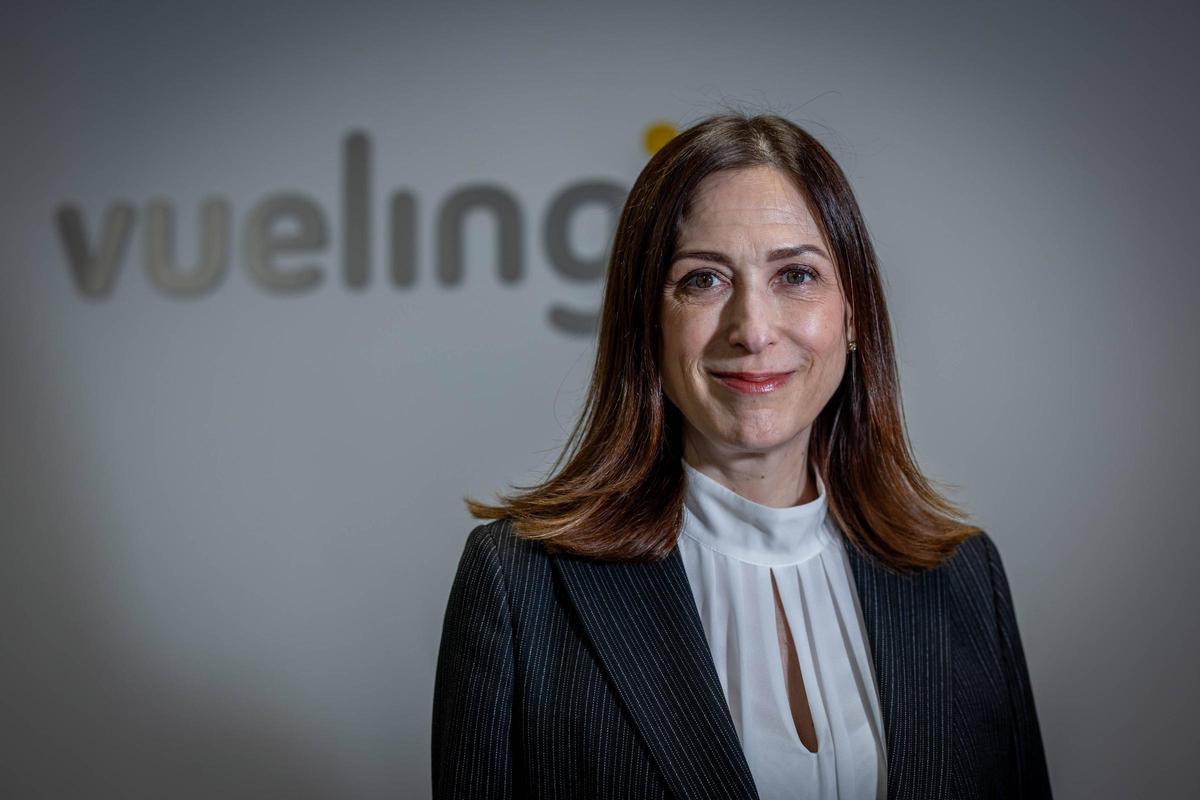 La presidenta y consejera delegada de Vueling, Carolina Martinoli, en las oficinas de la compañía aérea en Viladecans.