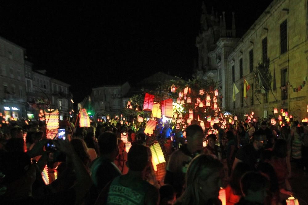 Celanova se ilumina con 18.000 faroles