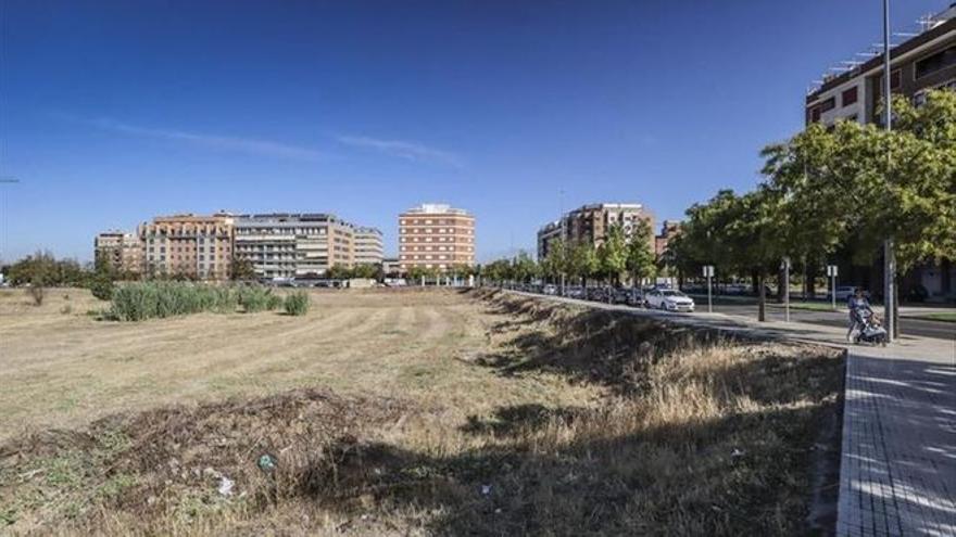 Parcela de la Ronda Norte donde está previsto el nuevo colegio Los Ángeles.