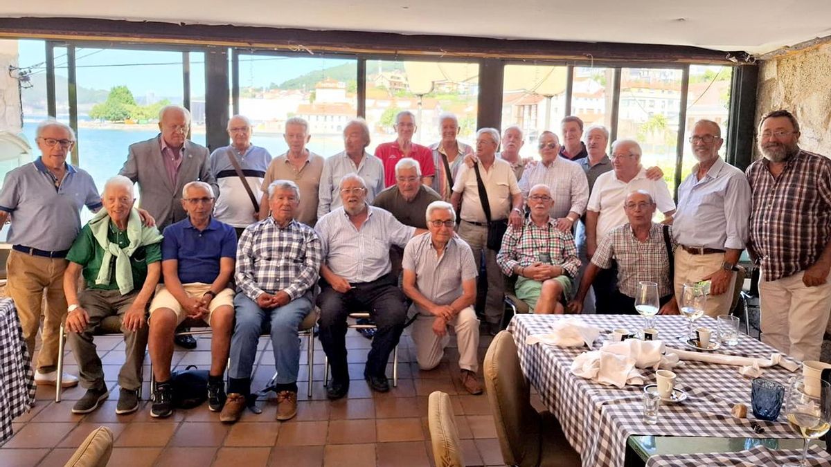 Reunión de antiguos vecinos y compañeros del Arenal