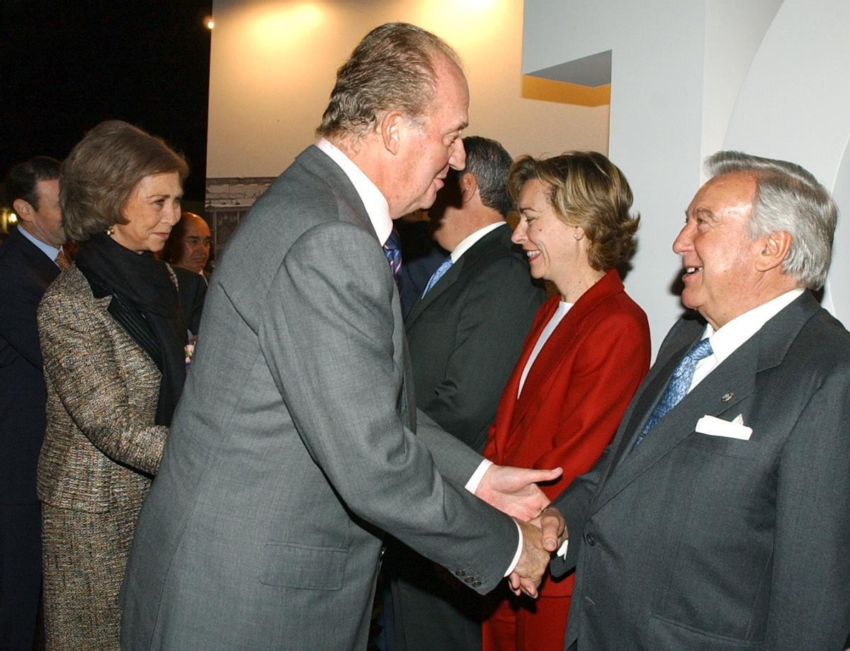 Joan Carles I s’agafa a la taula de salvació del CNI i el general Sanz Roldán, per Ernesto Ekaizer