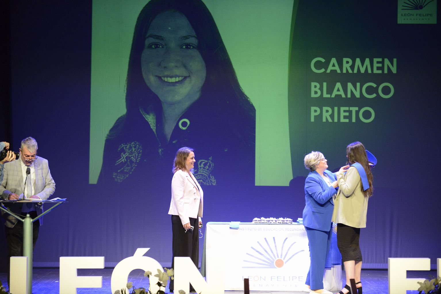 Graduación de bachilleres y alumnos de FP y Ciclos Formativos del IES León Felipe