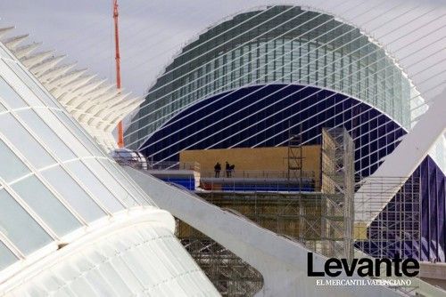 El decorado de "Tomorrowland" en la Ciudad de las Ciencias toma forma