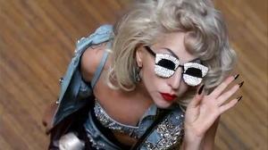 Espectacular videoclip del single ’Marry the night’ dirigit i protagonitzat per la cantant nord-americana Lady Gaga.
