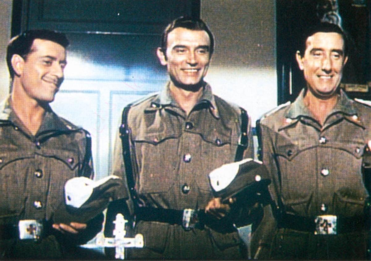 Tony Leblanc amb José Luis López Vázquez i Manolo Gómez Mur, a ’Tres de la Cruz Roja’.
