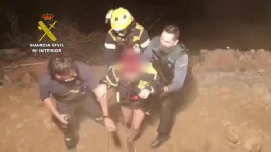 Rescate de dos senderistas en un acantilado de Guía