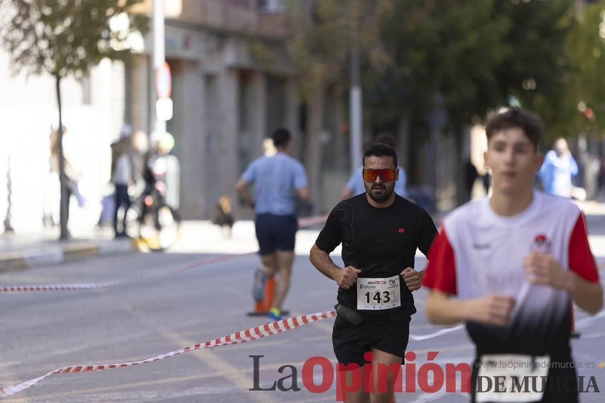 Carrera '10K Assota por ti' en Caravaca (salida y giro primera vuelta)