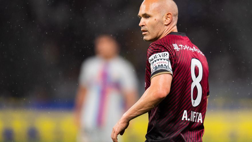 El homenaje del Barça a Iniesta en Japón