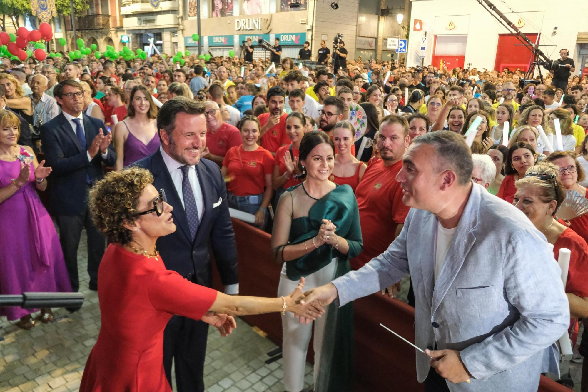 Así ha sido el acto del pregón de las Fiestas de Elche