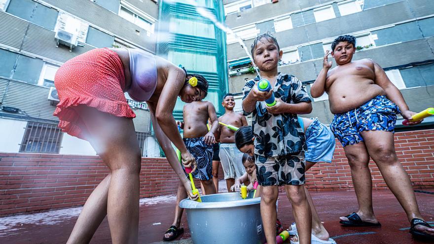 VÍDEO | Cómo será vivir en los 'edificios burbujas' en Badia del Vallès durante la retirada de amianto