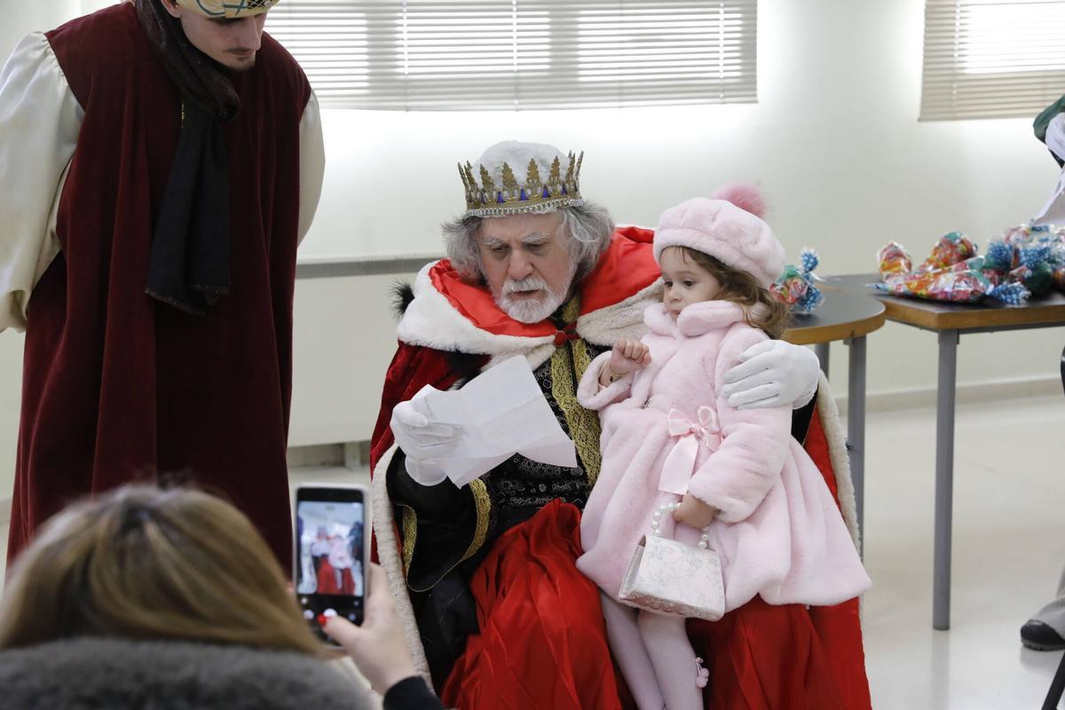 San Esteban de las Cruces. Centro Social de San Esteban de las Cruces — Recepción de Reyes
