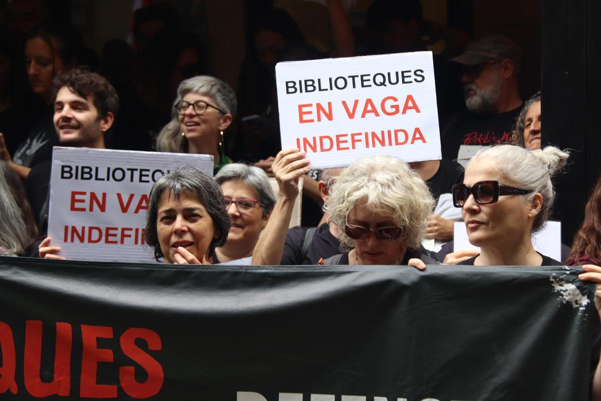 Les imatges de la vaga dels treballadors de biblioteques Les imatges de la vaga dels treballadors de biblioteques