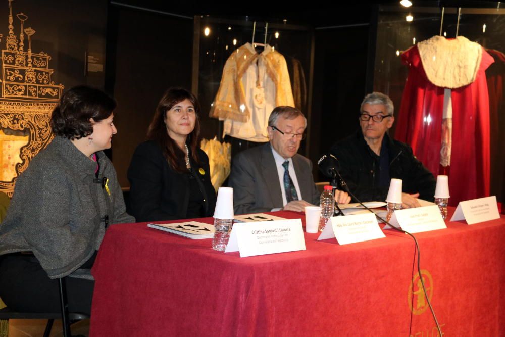 El Museu de Solsona edita un catàleg de la indumentària litúrgica dels darrers 4 segles