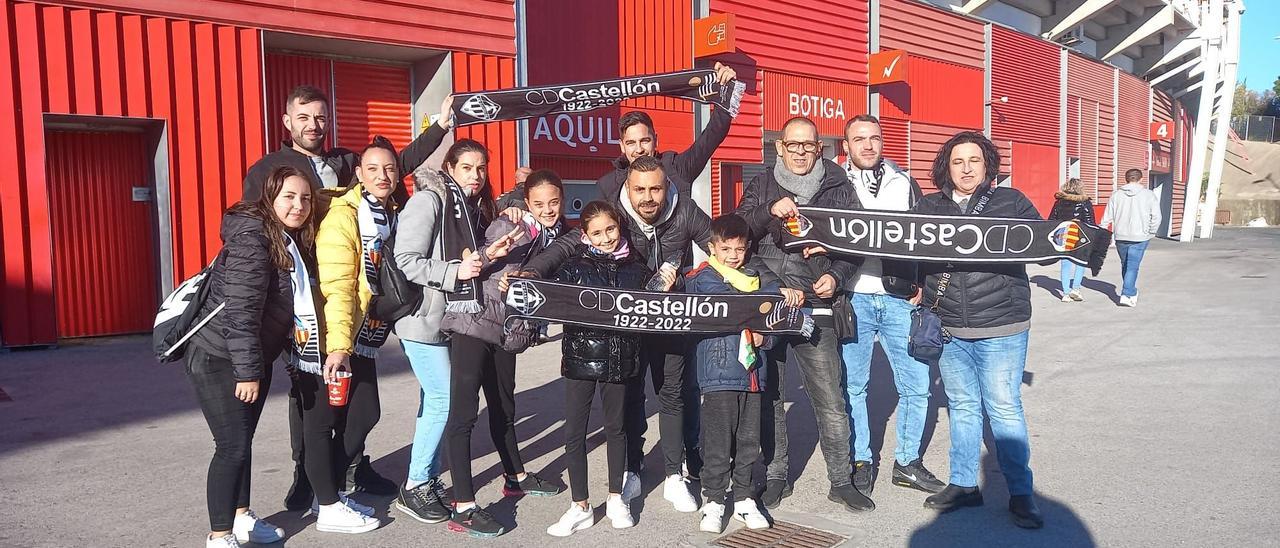 Un grupo de aficionados del Castellón, en el último desplazamiento, a Tarragona.