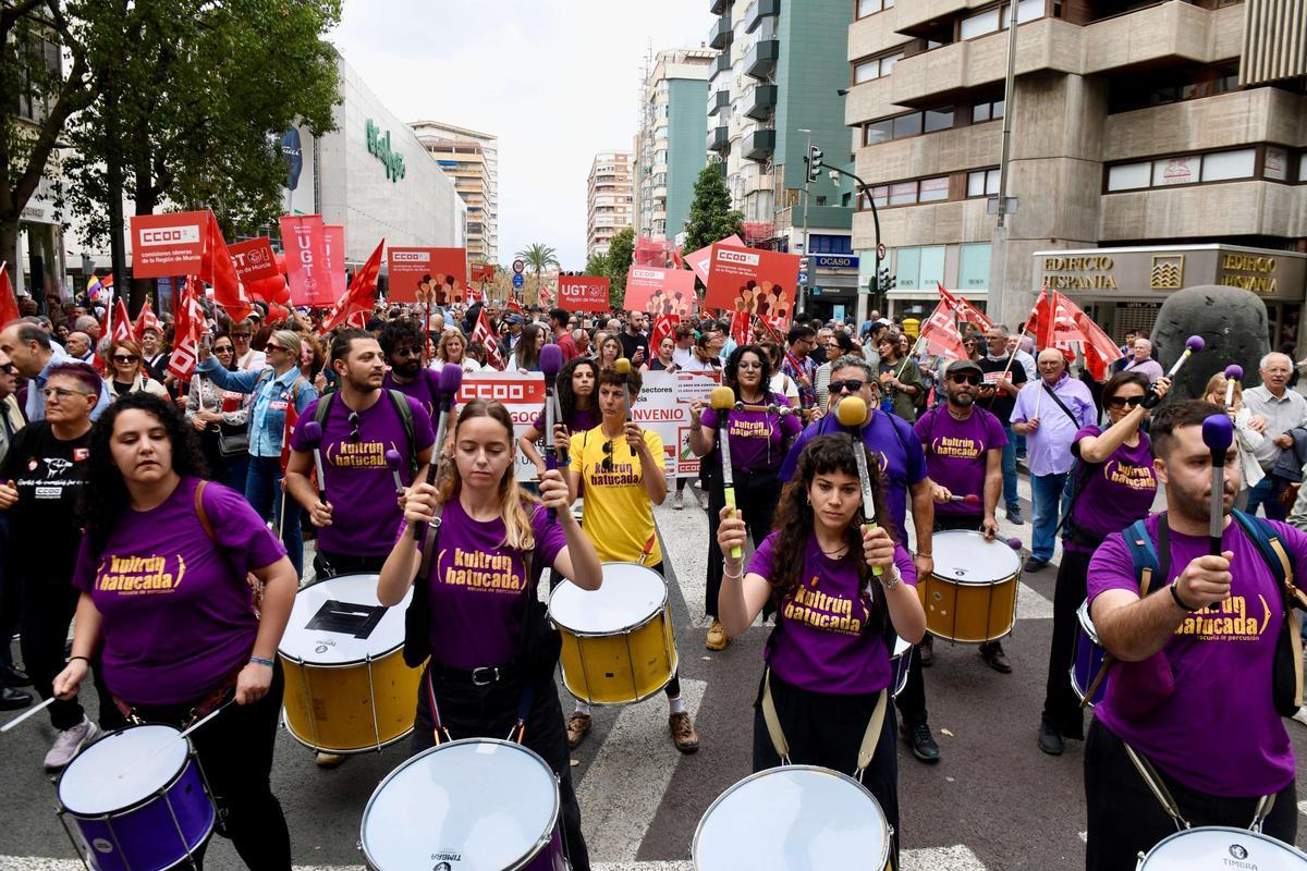 Todas las imágenes de la Manifestación por el Día del Trabajador en Murcia 2026