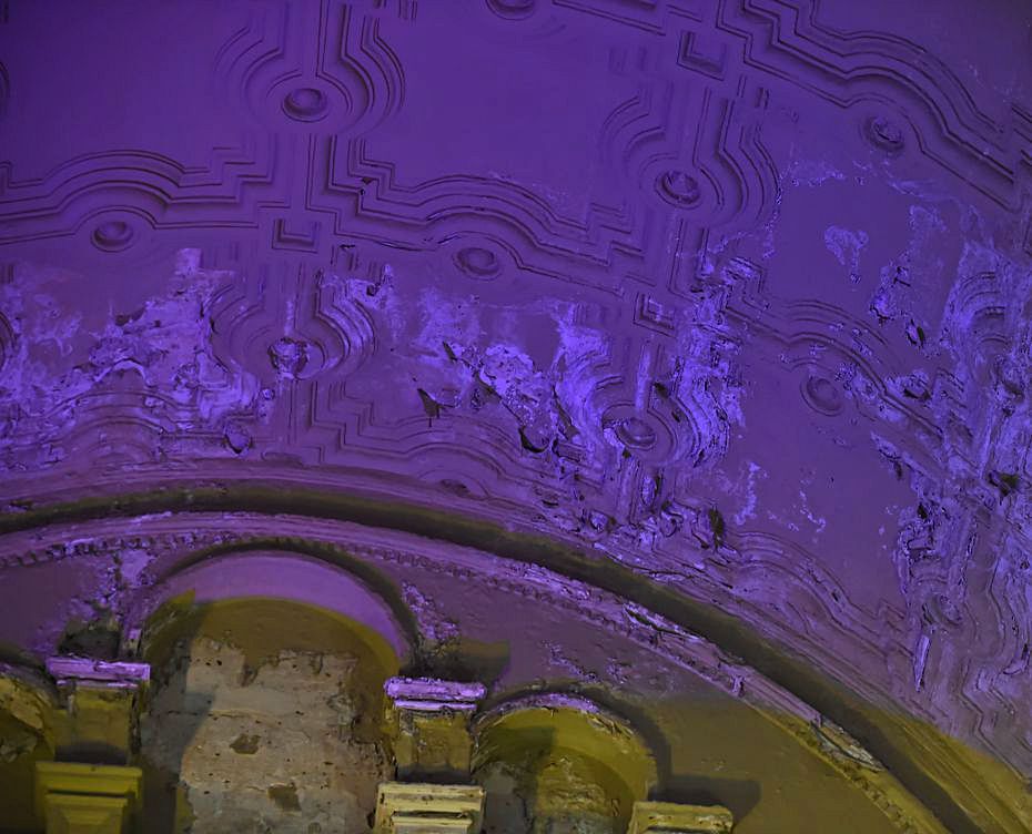 Detalle de las humedades en la Capilla de la Virgen de los Reyes. 
