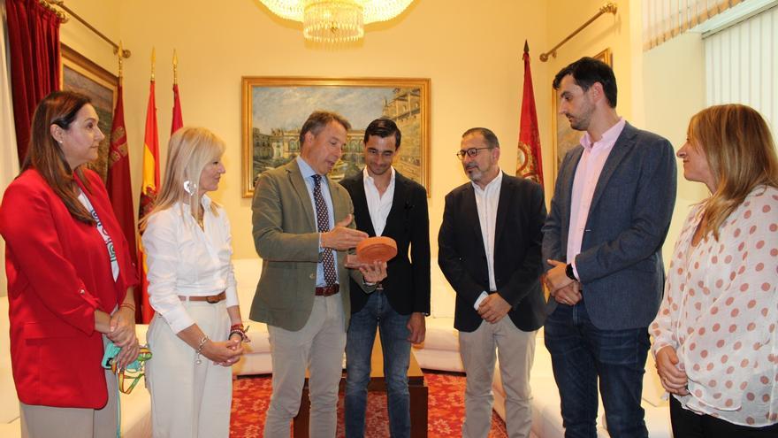 Reconocimiento en Lorca al torero Paco Ureña