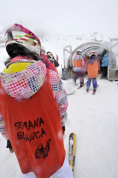 Ampliación de temporada de esquí en la pista de debutantes de Pajares