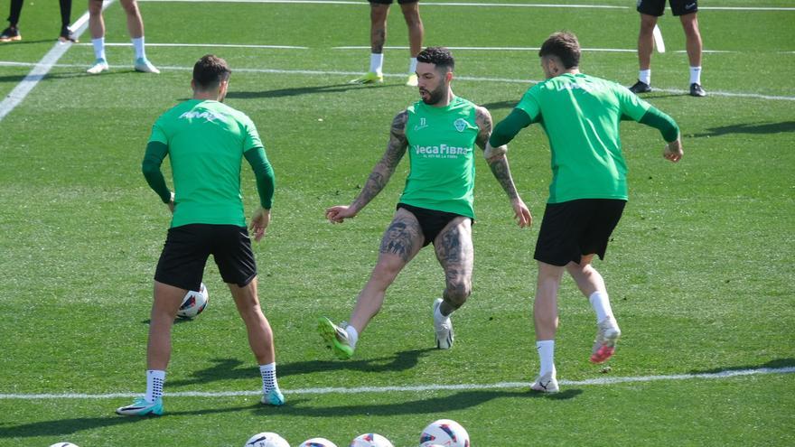 El Elche empieza a preparar el partido frente al Espanyol con tres ausencias