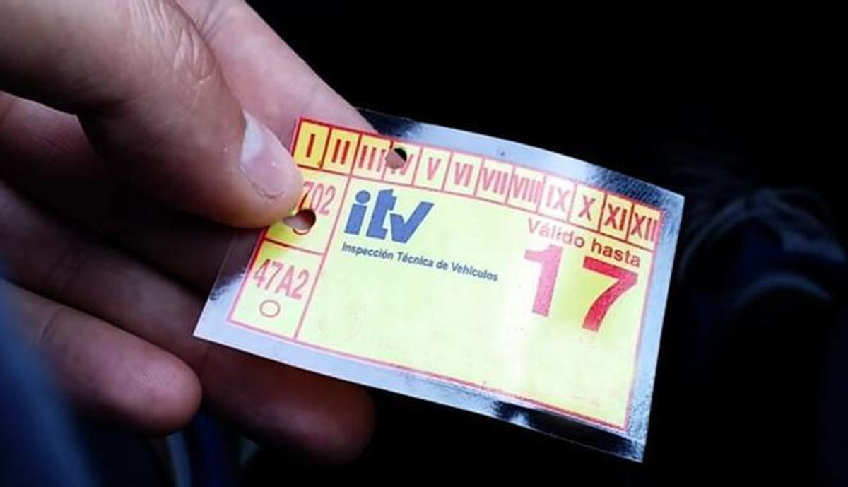 La justicia frena a la DGT: no siempre te pueden multar por llevar la ITV caducada