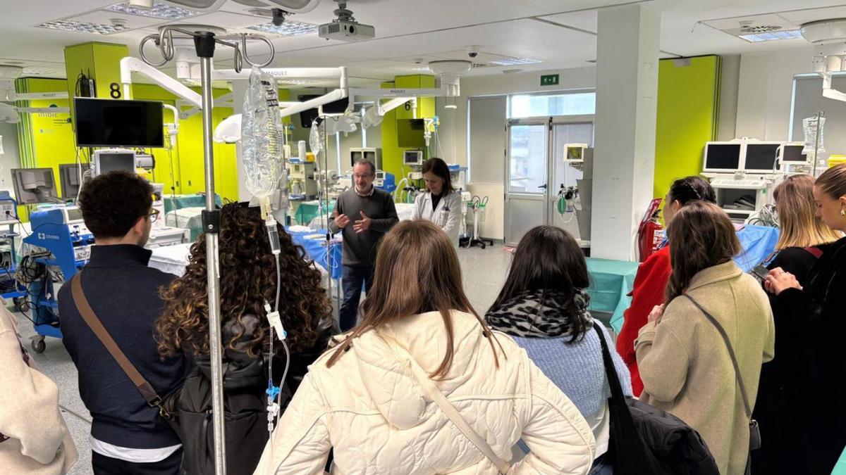 Futuros residentes, en el centro Tecnolóxico de Formación del Chuac de A Coruña. | LOC