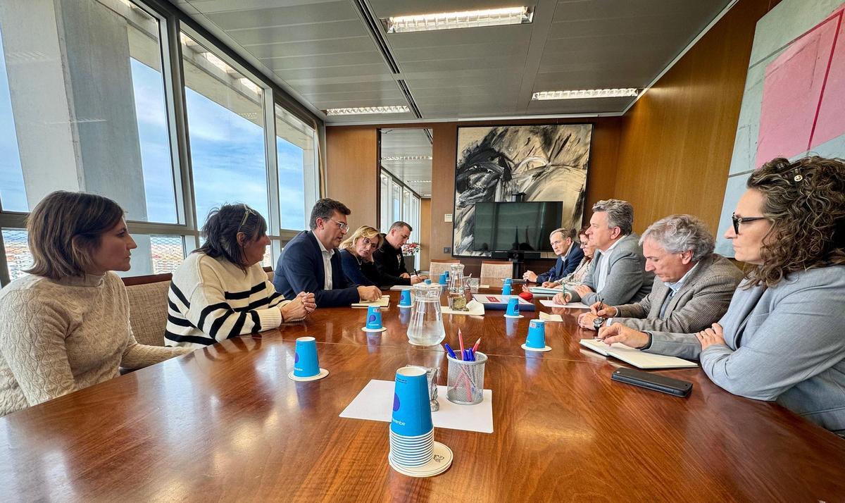 Reunión de Alfafar y la plataforma con la conselleria de Martínez Mus por el soterramiento de las vías.