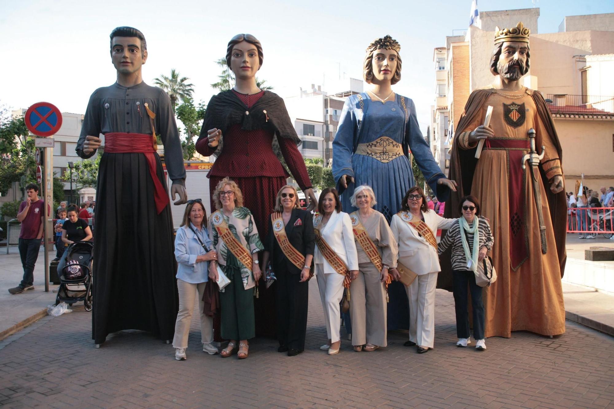 Galeria de fotos de l'ofrena de flors a Sant Pasqual en Vila-real