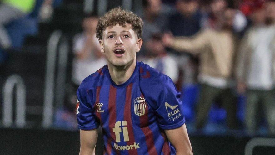 Simo quiere salir del Eldense y firmar tres años con el CD Tenerife
