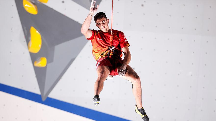 La pared más alta de Alberto Ginés: cómo el primer oro olímpico de escalada busca su sitio en París 2024