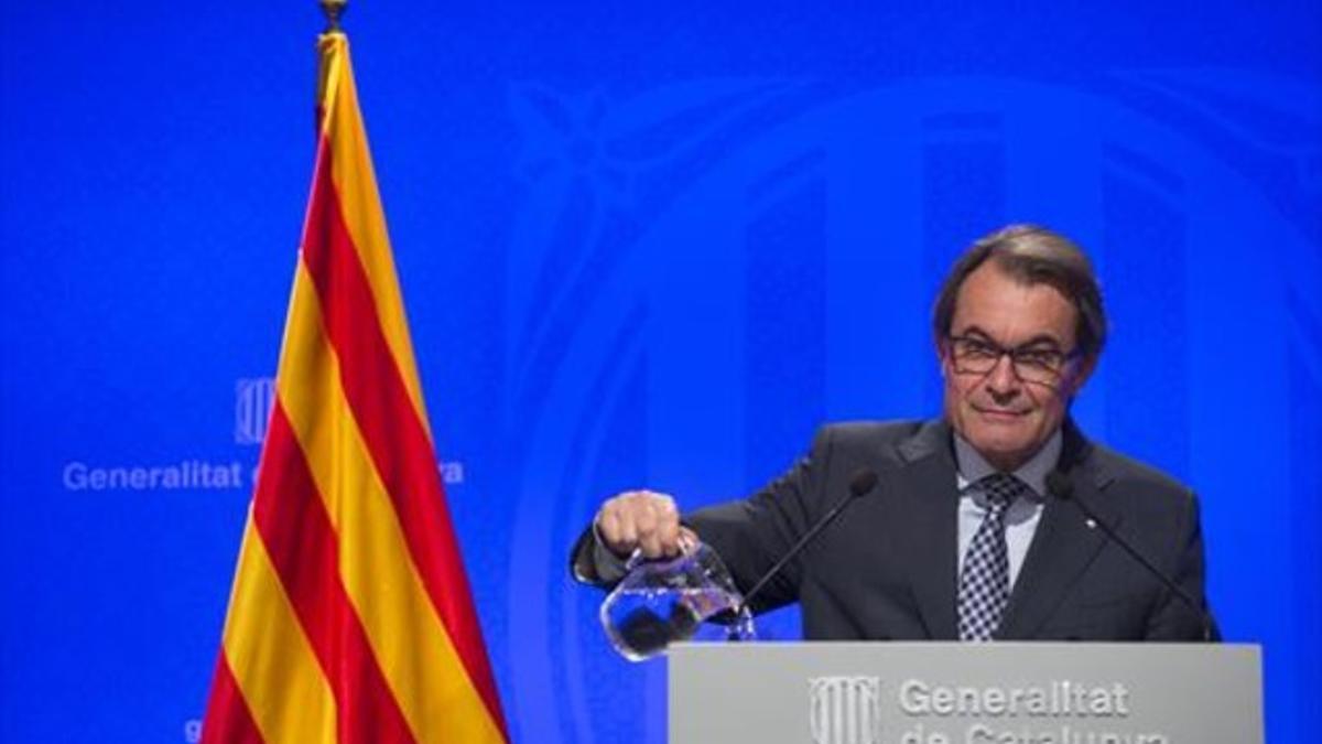 Artur Mas, durante la comparecencia ante la prensa.