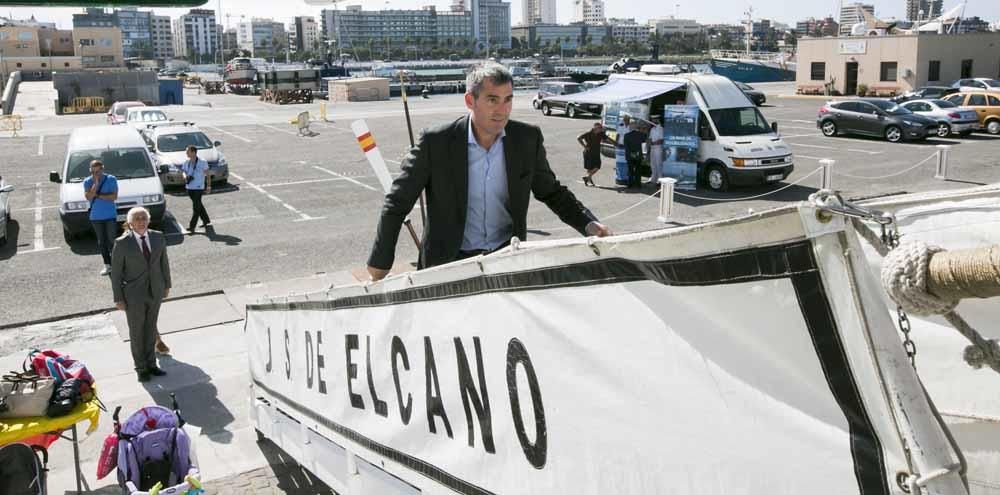 Fernando Clavijo visita el buque escuela