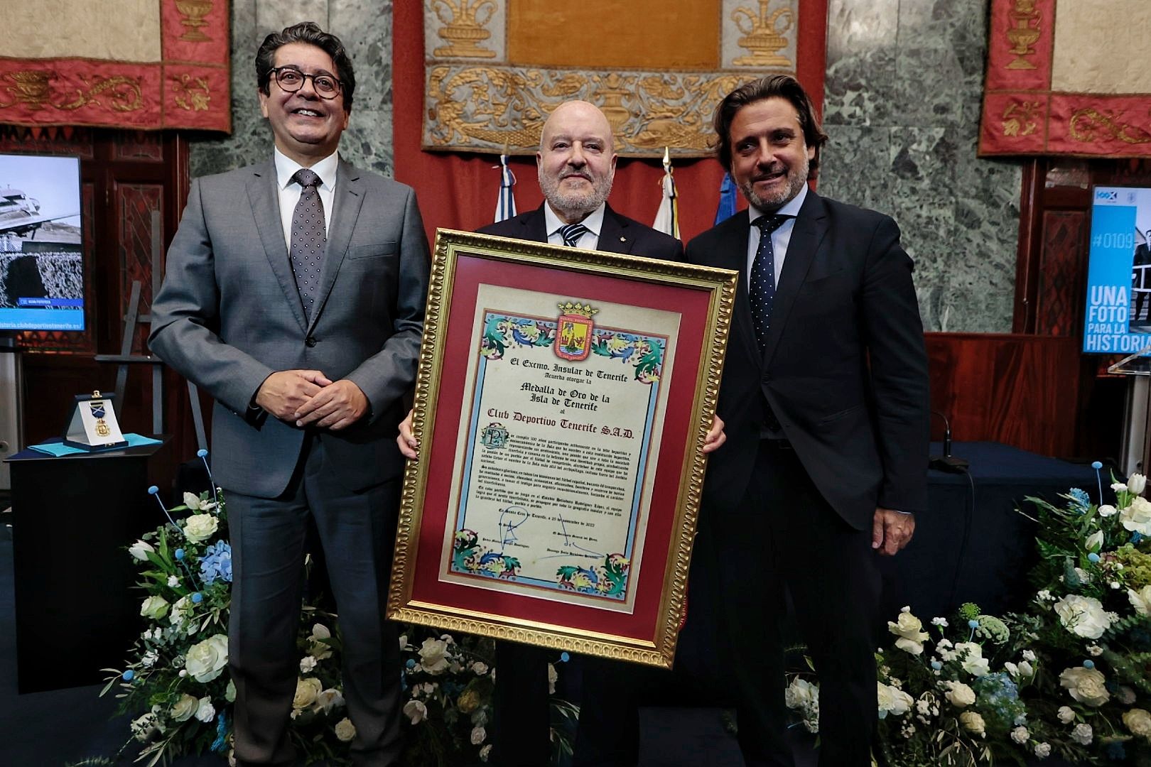 Entrega de la Medalla de Oro de Tenerife al Club Deportivo Tenerife