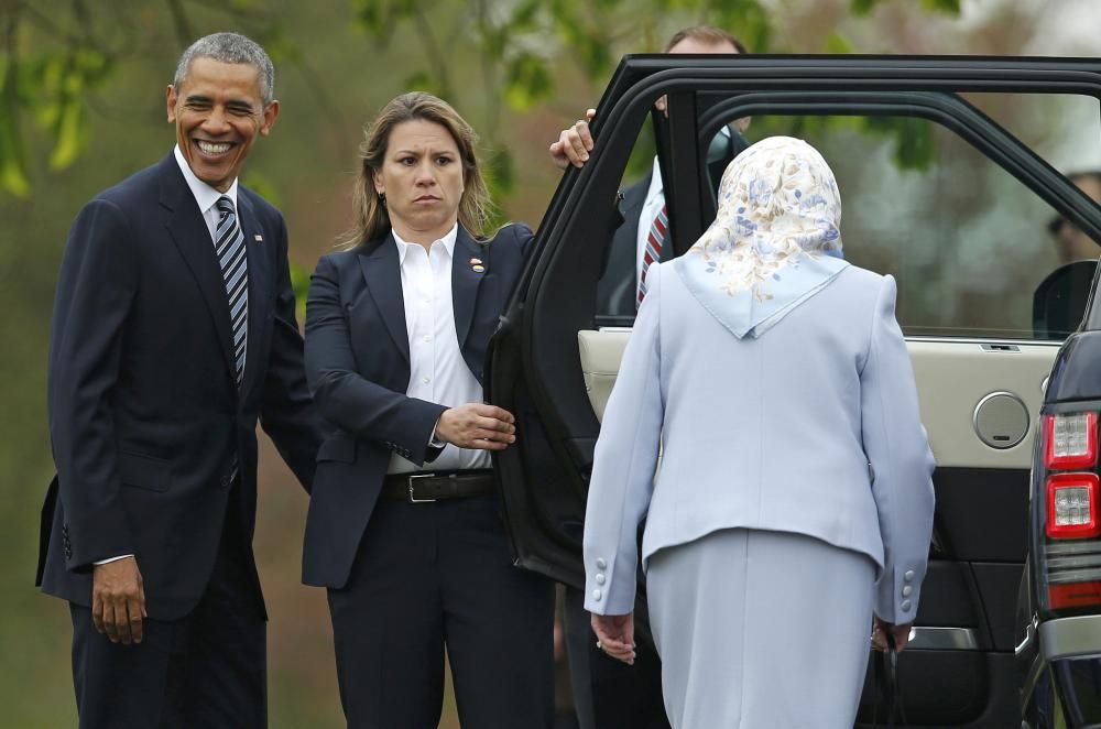 President Barack Obama and Britain's Queen ...