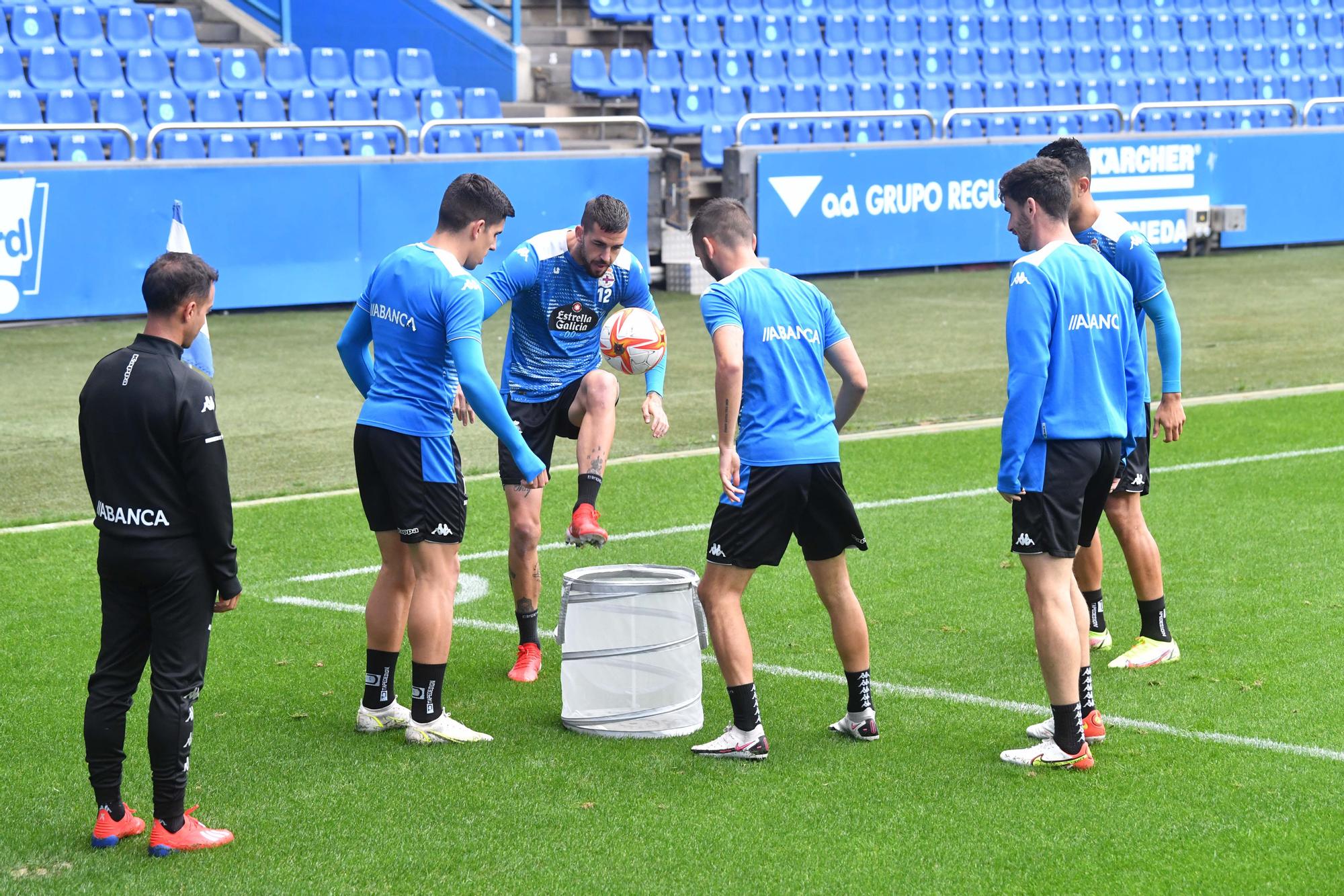 Entrenamiento en Riazor a puerta cerrada