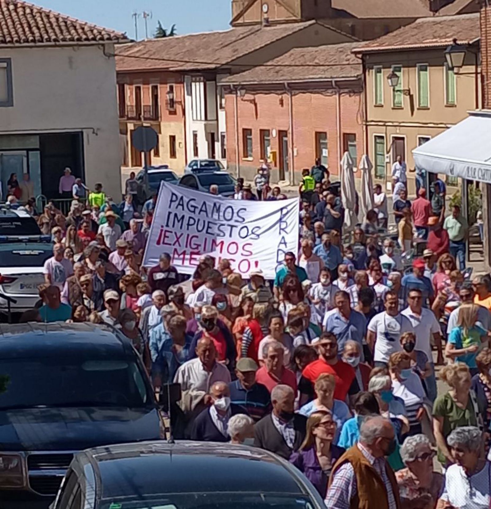 Concentración de ayer en Villanueva del Campo.