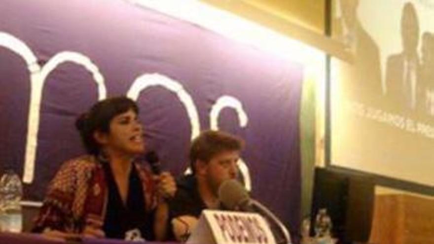 Teresa Rodríguez junto al entonces &#039;anticapitalista&#039; Nico Sguiglia.