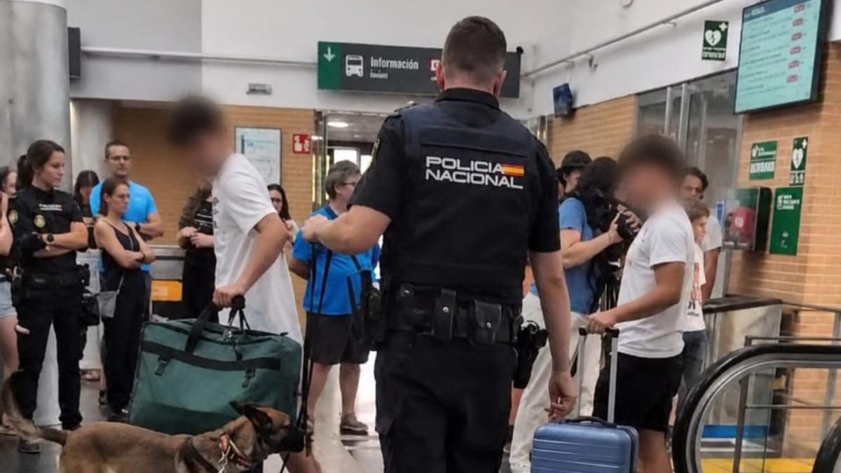 Uno de los controles efectuados en la estación de autobuses de Huesca.