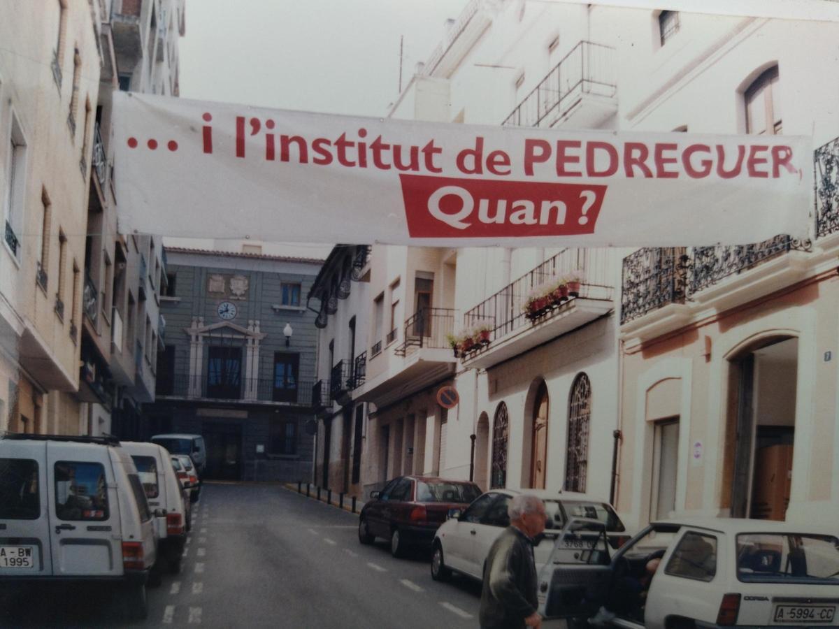 Pedreguer, años 90: El adiós al poeta, premio a Raimon y apoyo al pueblo saharaui Pedreguer, años 90: El adiós al poeta, premio a Raimon y apoyo al pueblo saharaui