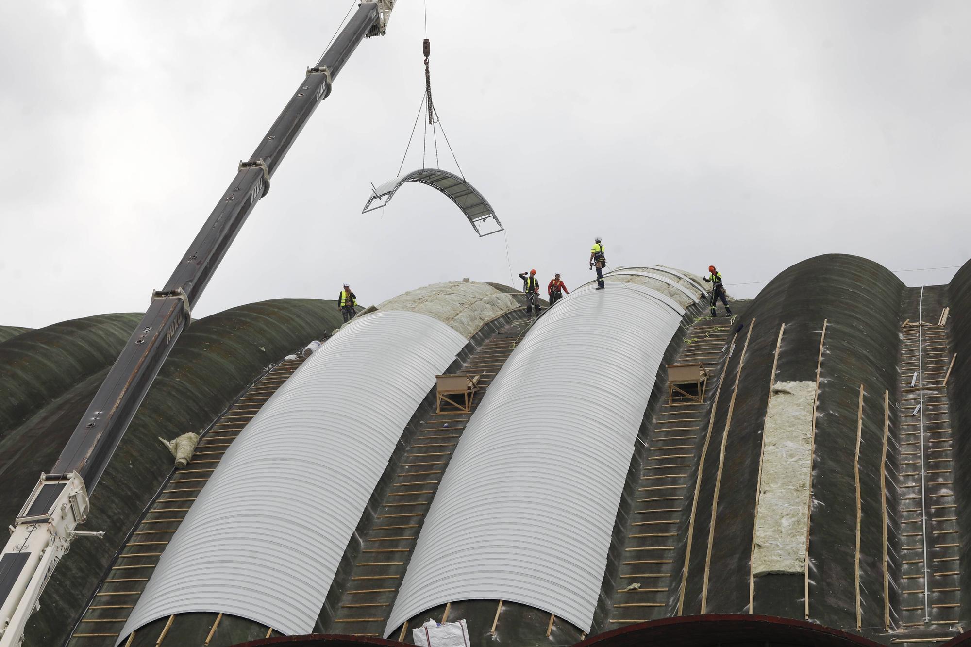 Las espectaculares obras para renovar la cubierta del Palacio de los Deportes de Oviedo