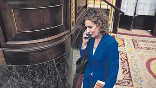 La falta de presupuestos de la vicepresidenta Montero ralentiza pero no frena la agenda canaria