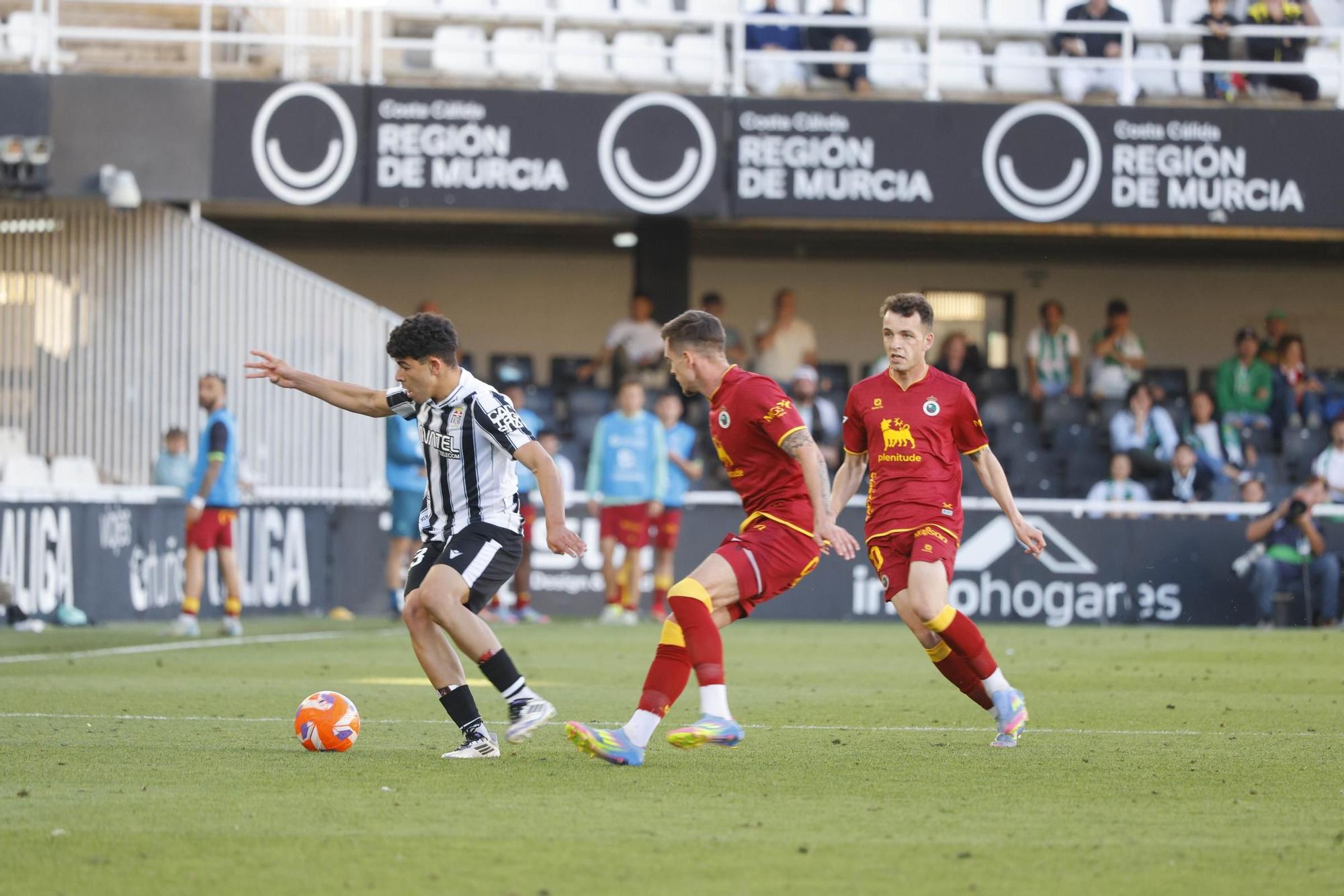 La victoria del FC Cartagena ante el Racing, en imágenes