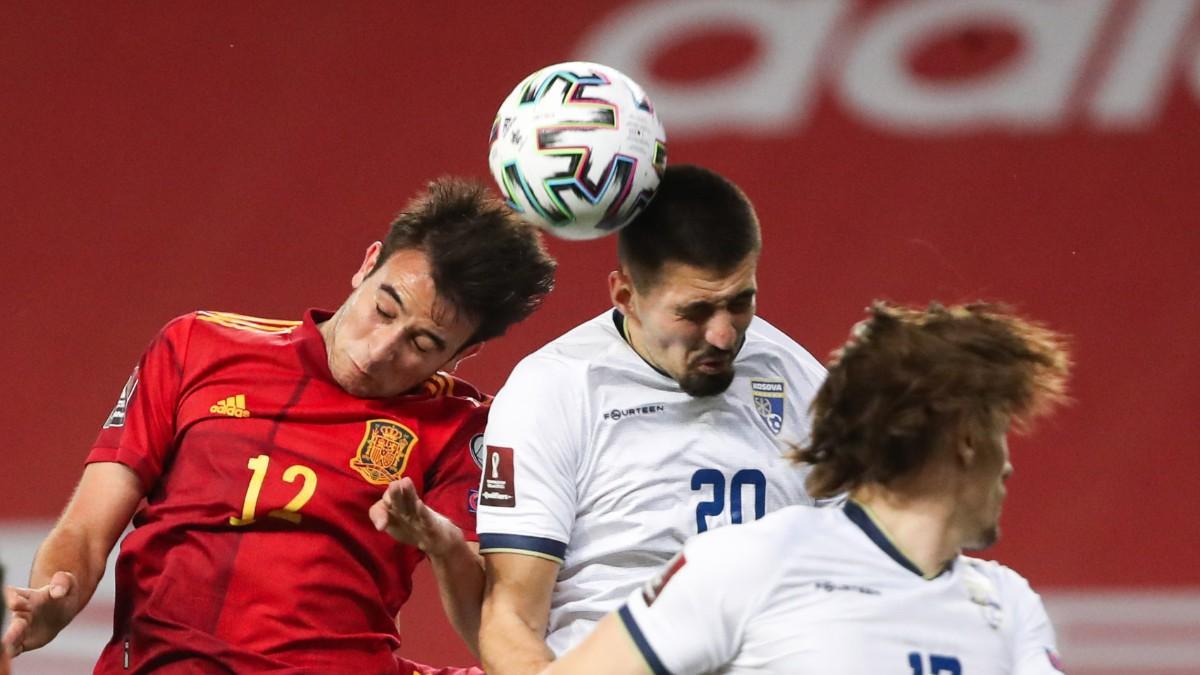 Eric García en un partido contra Kosovo