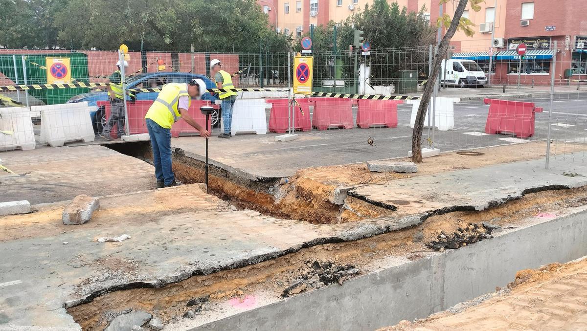 Metro Línea 3 obras en Pino Montano