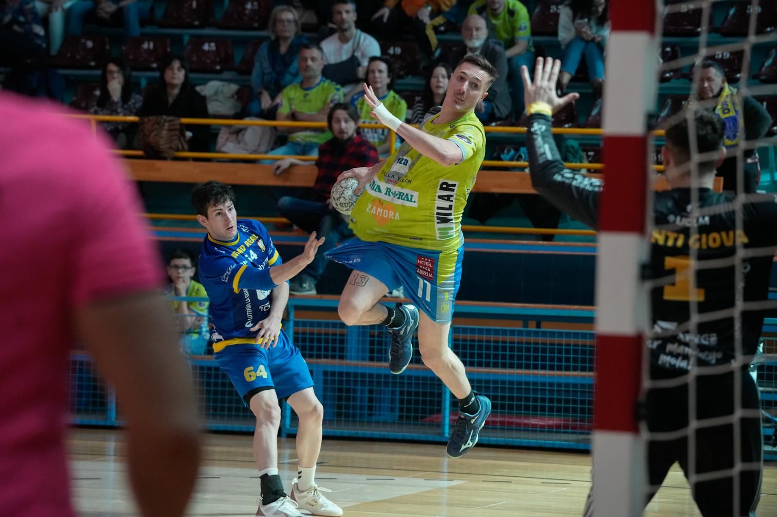 GALERÍA | Las mejores imágenes del Balonmano Zamora - BM Caserío