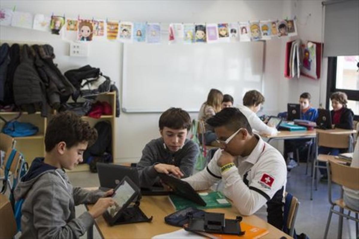 Clase del instituto Quatre Cantons de Barcelona, uno de los centros públicos que trabaja por proyectos.