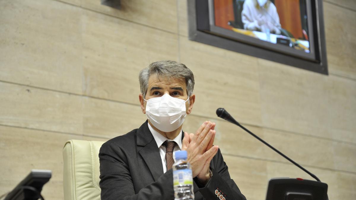 Ceciliano Franco, ayer en la Comisión de Sanidad y Servicios Sociales en la Asamblea de Extremadura.