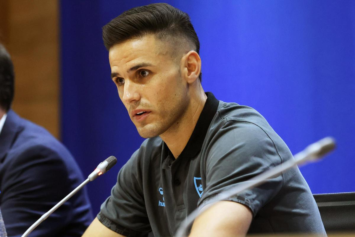 m-laga-cf-i-presentaci-n-de-luismi-s-nchez-como-nuevo-jugador-del