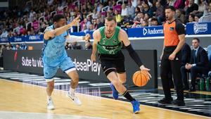 Sam Dekker brilló en el triunfo de la Penya en Andorra